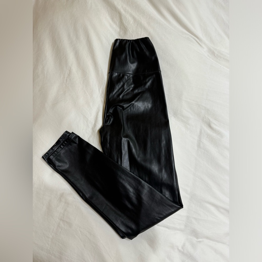 Aritzia Wilfred Free Daria Pant